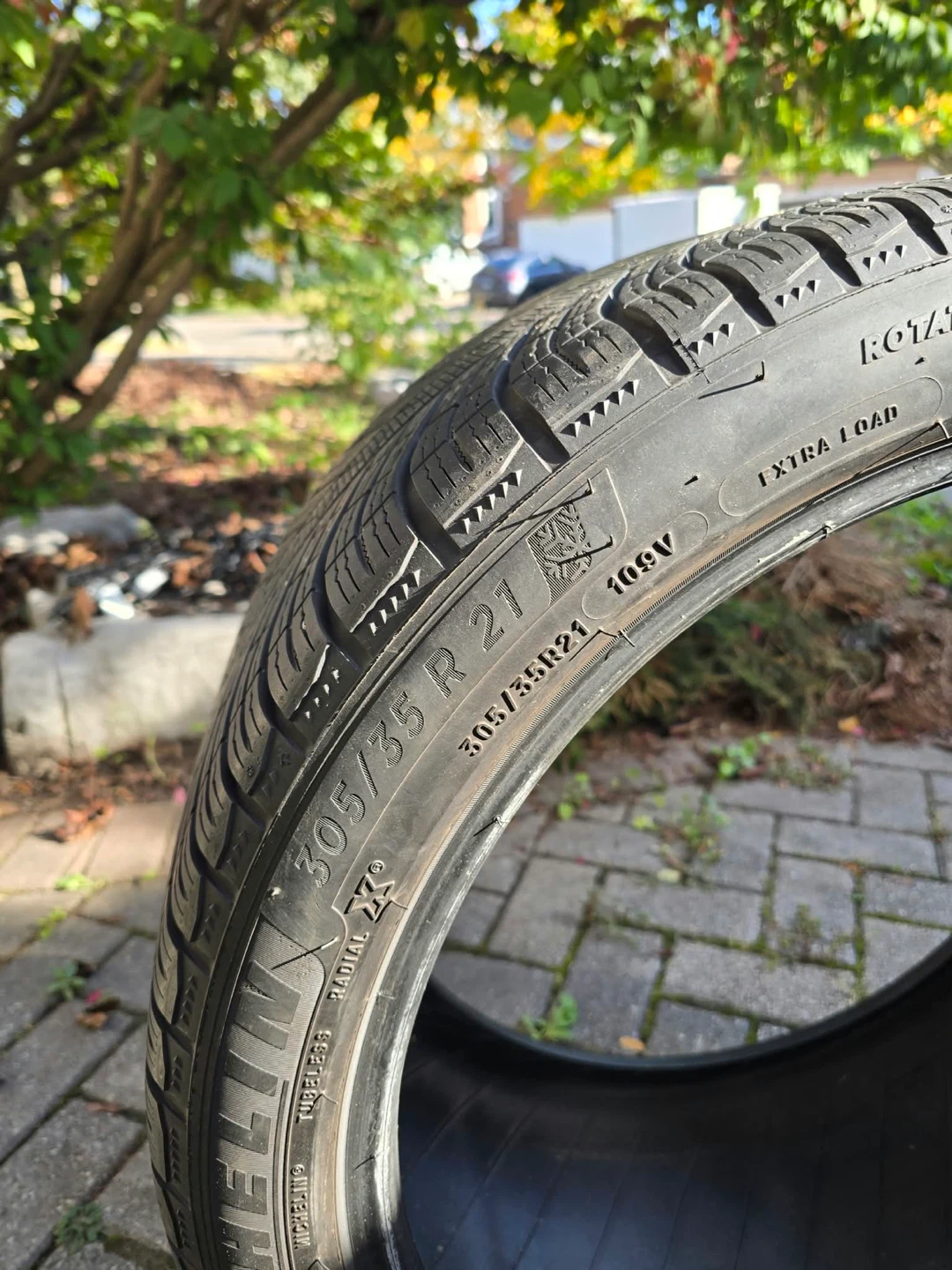 Michelin 305/35R21 Tire - photo 3