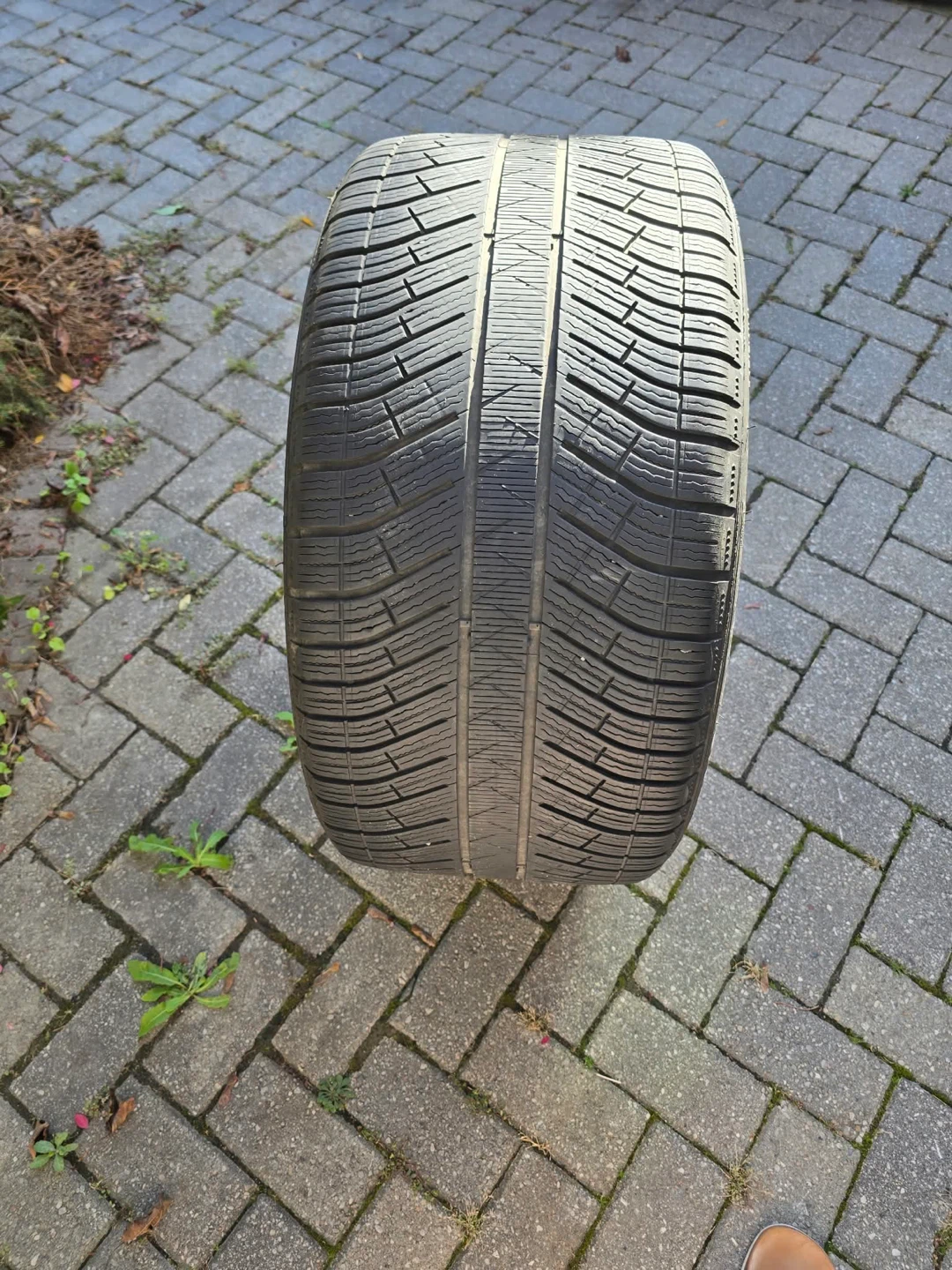 Michelin 305/35R21 Tire - photo 4