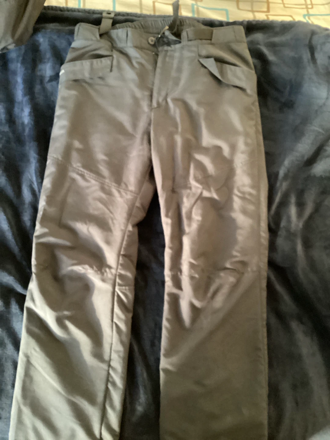 Quechua Grey snow/hiking Pants size L-34