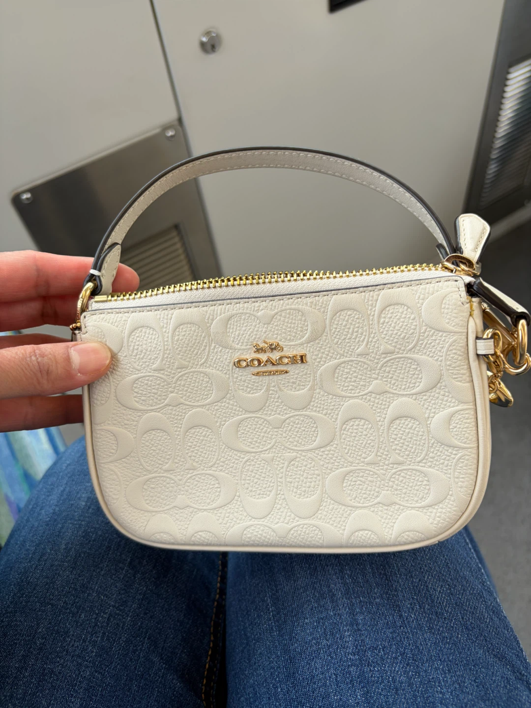 Coach White Leather Wristlet - photo 2