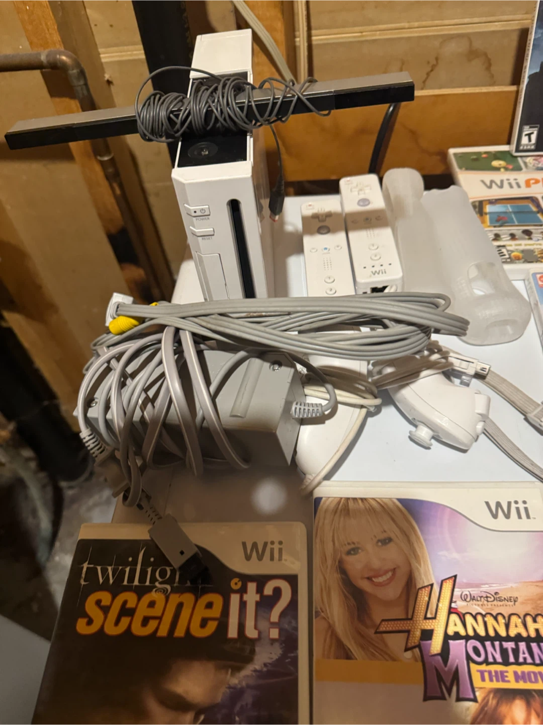 Nintendo Wii with 16 games and more - photo 2