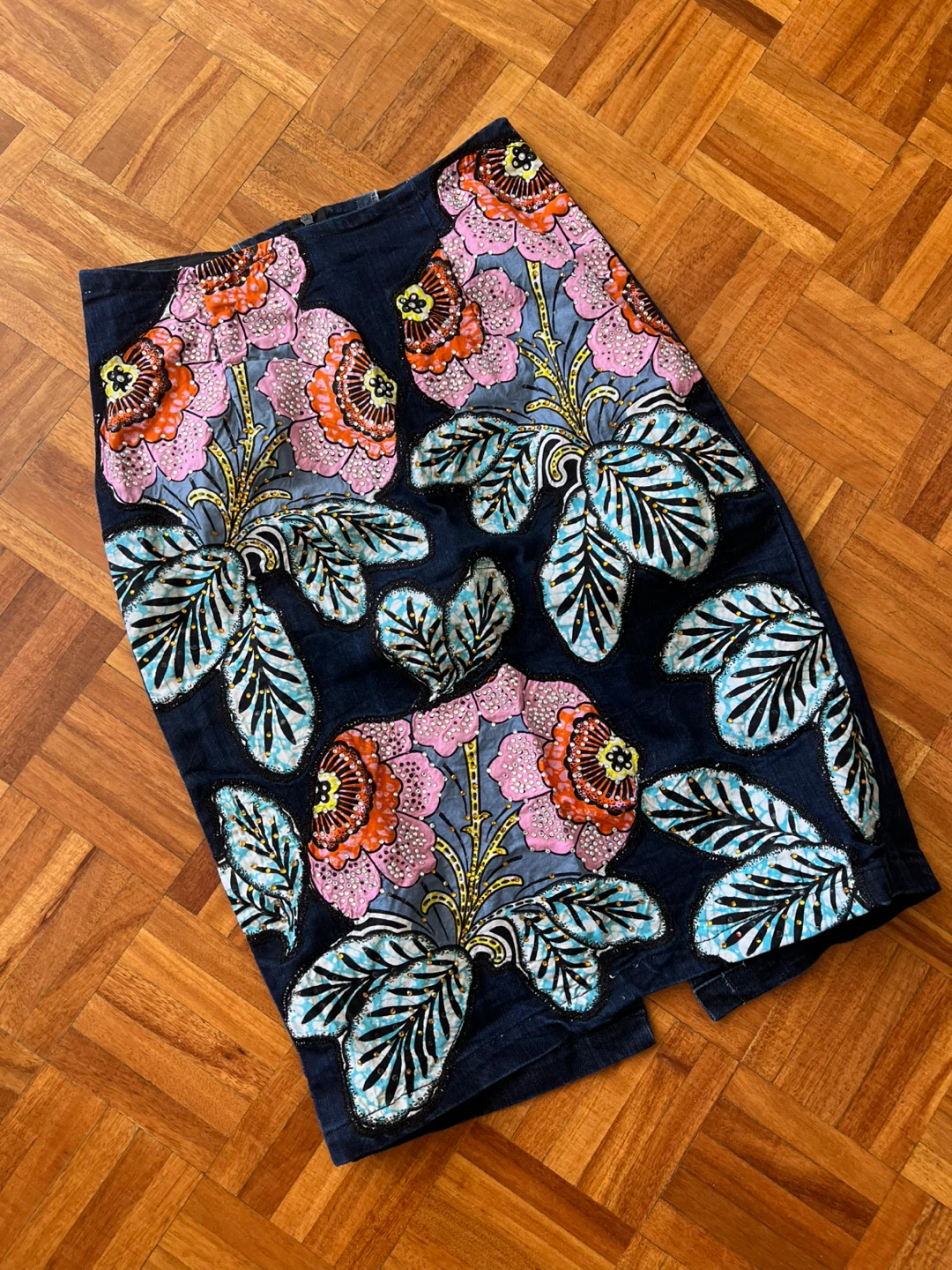 Assorted clothing - photo 3