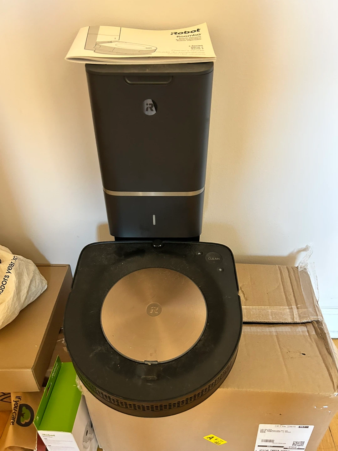 iRobot s9 with docking stand and extra filters