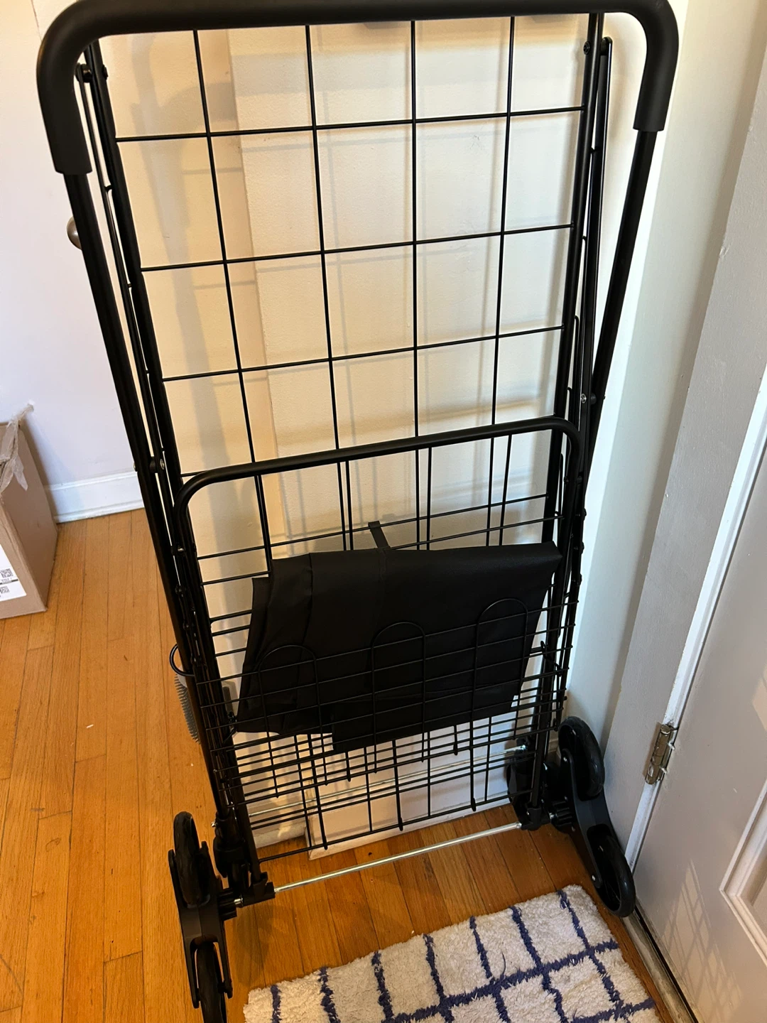 Large stair climbing grocery cart