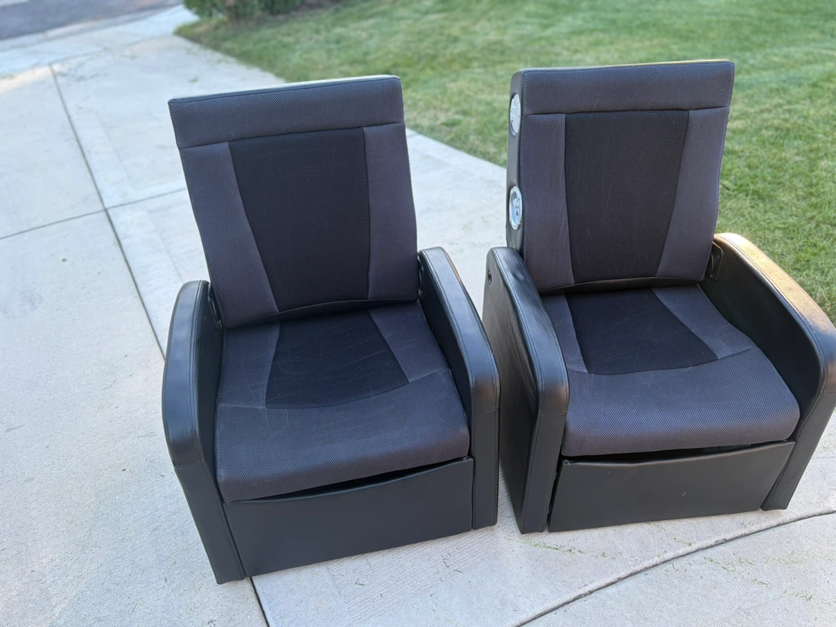 Set of Two Multimedia Gaming Chairs - photo 2