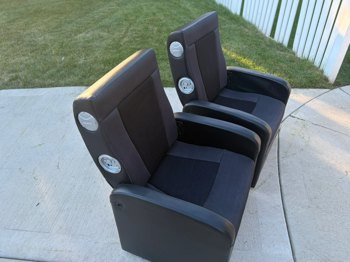 Set of Two Multimedia Gaming Chairs - photo 3