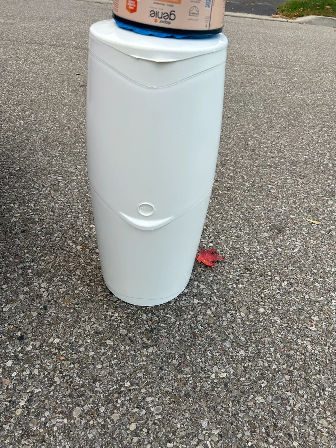Diaper Genie Disposal Pail with Refill - photo 2