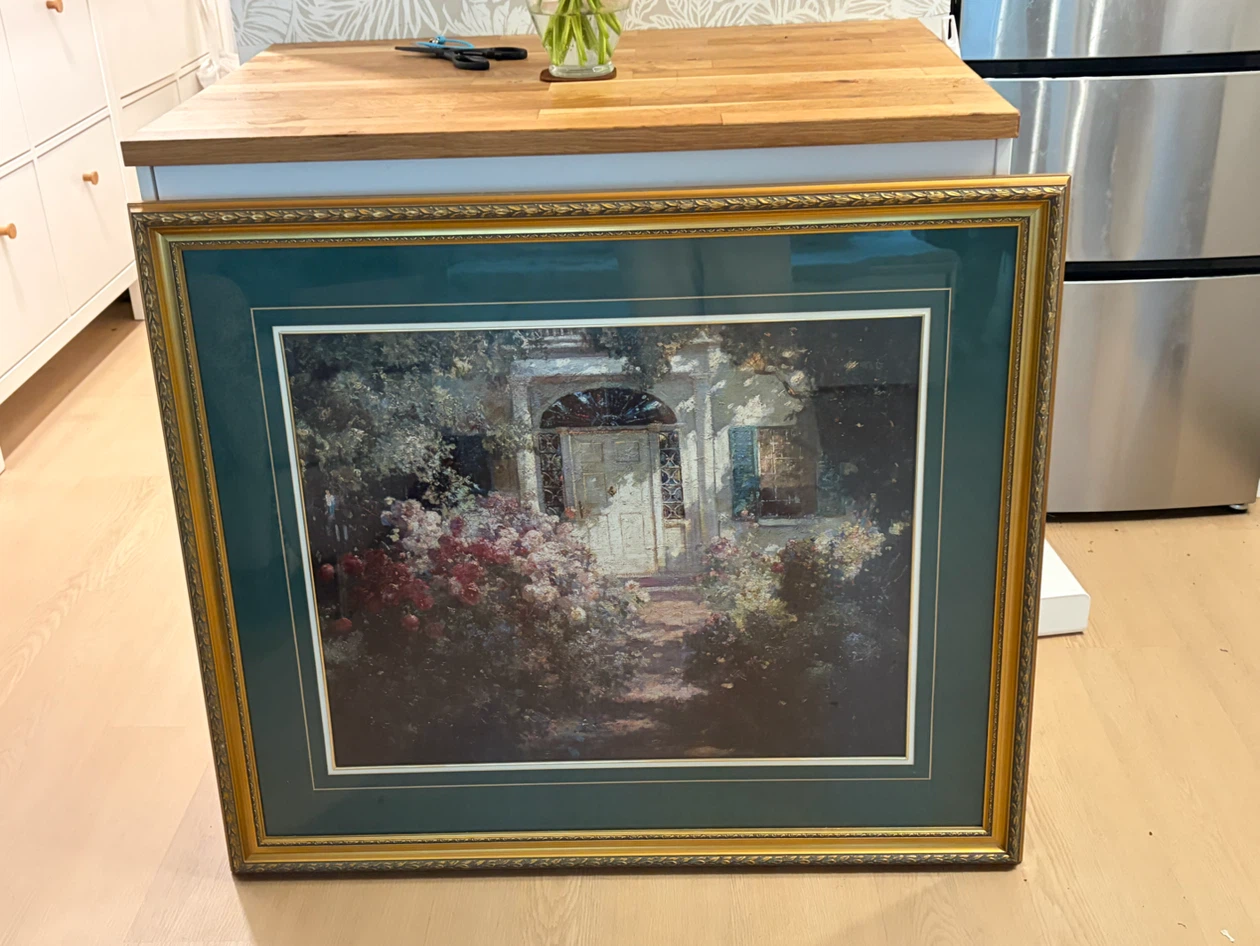 Big Painting with Golden Frame - photo 2