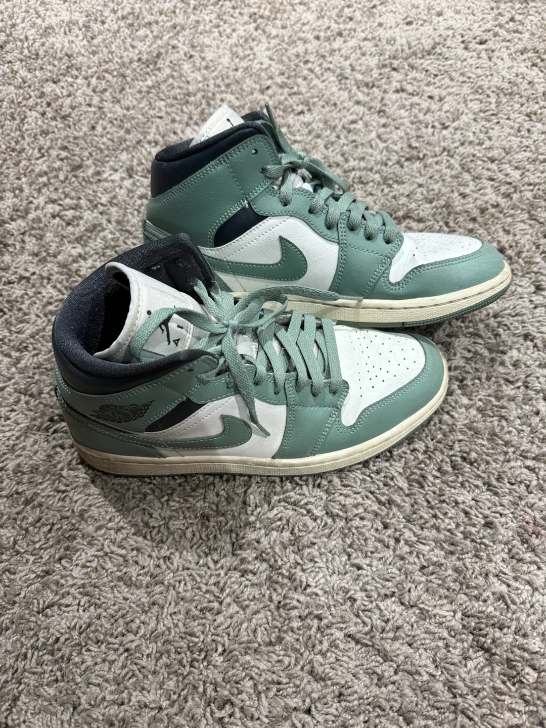 Nike Air Jordan 1 Mid Sage Green