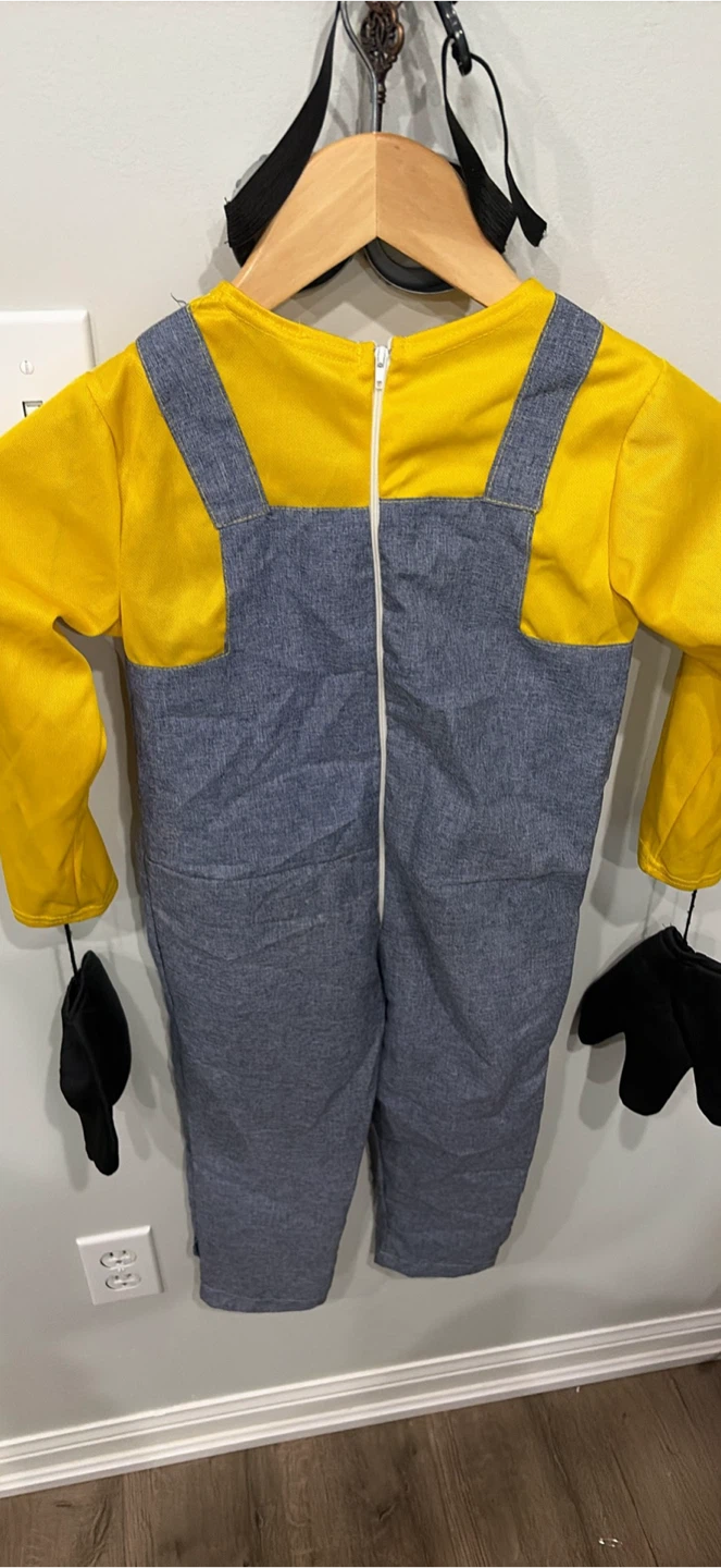 Minion Costume with Goggles and Gloves - photo 4
