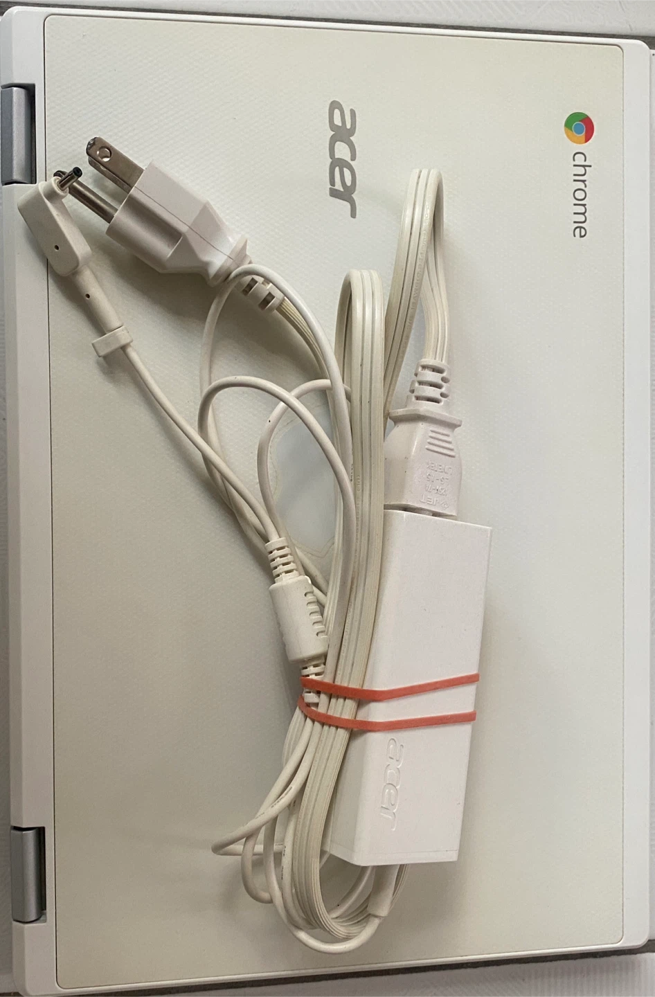 Acer Chromebook 11 /Like New/White - photo 5
