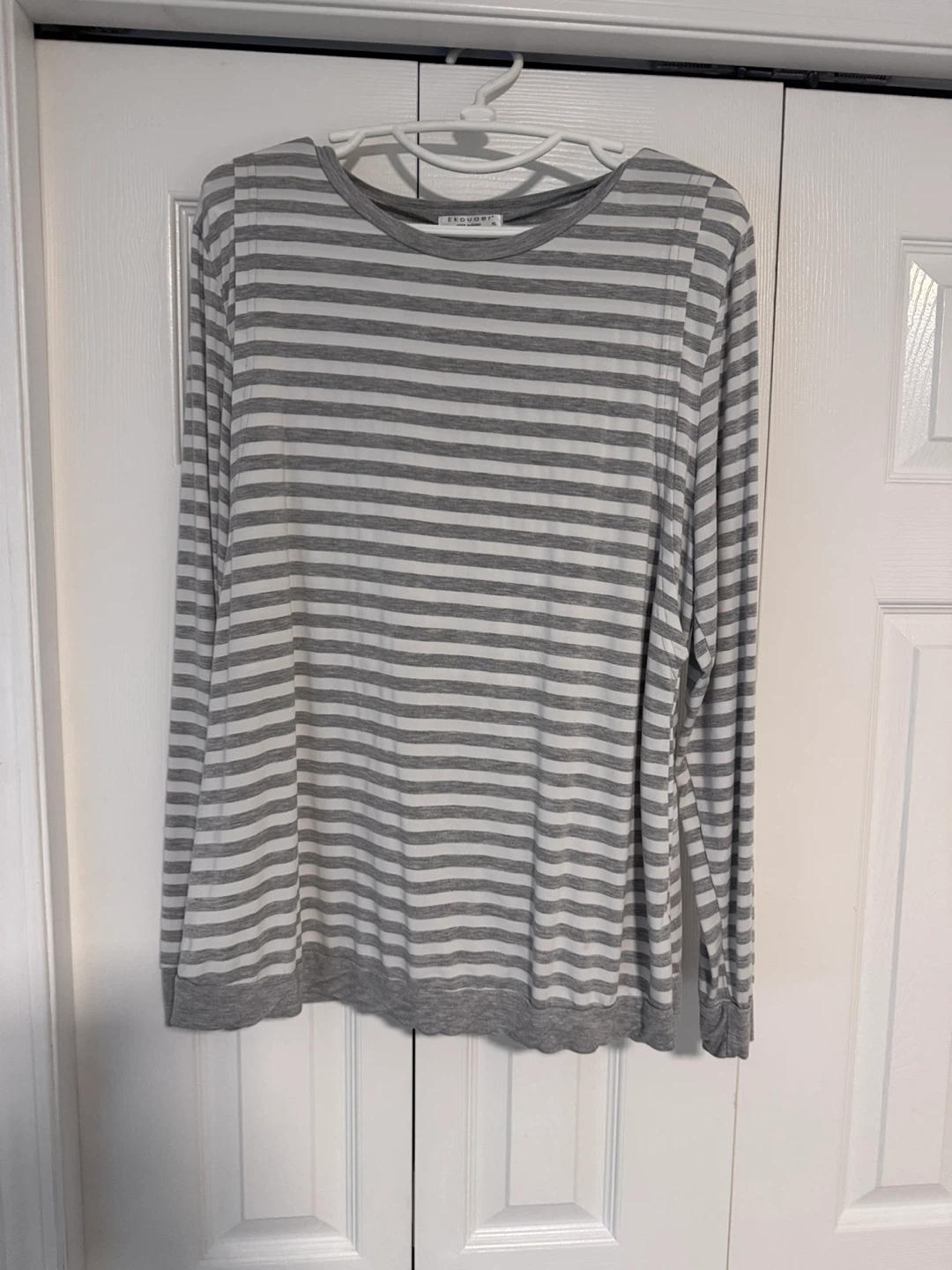 Ekouaer XL Striped Long Sleeve Nursing Top