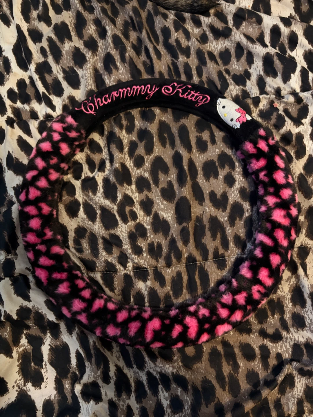 hello kitty fluffy steering wheel cover