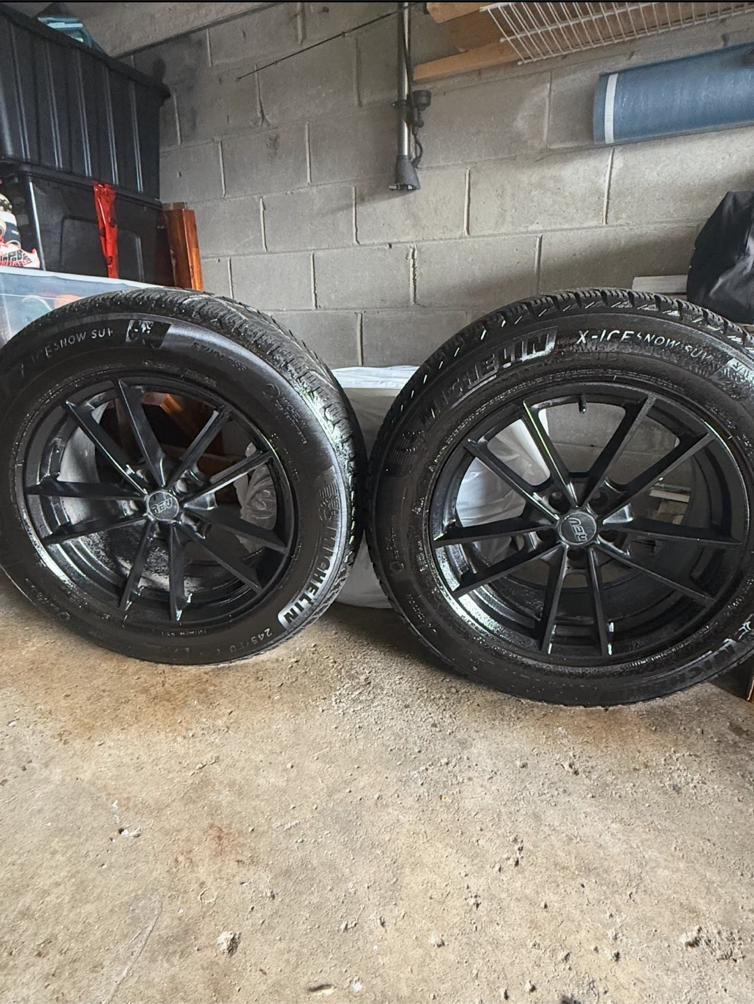 Michelin X-Ice Snow SUV Tires 245/60R18
