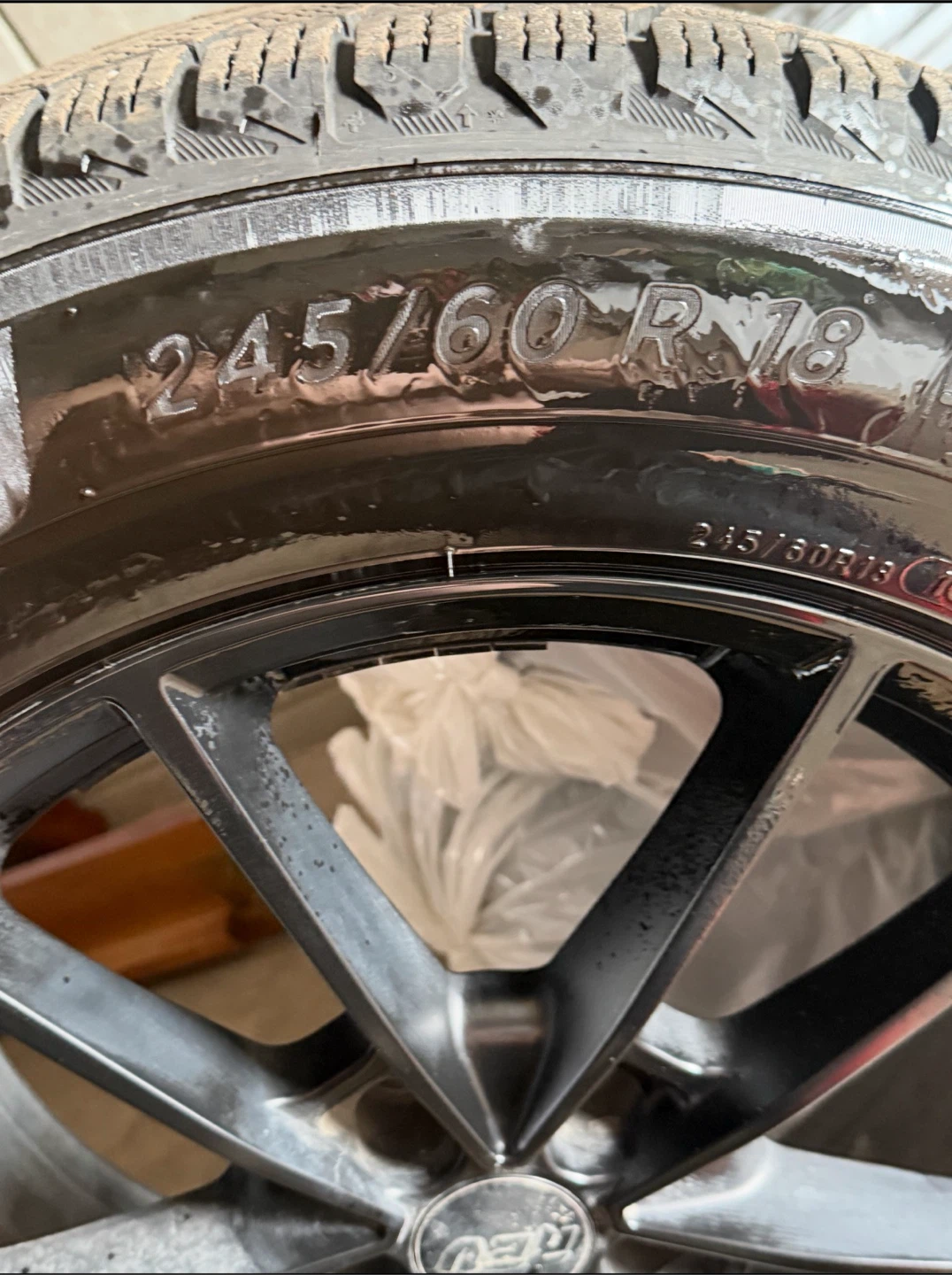 Michelin X-Ice Snow SUV Tires 245/60R18 - photo 3