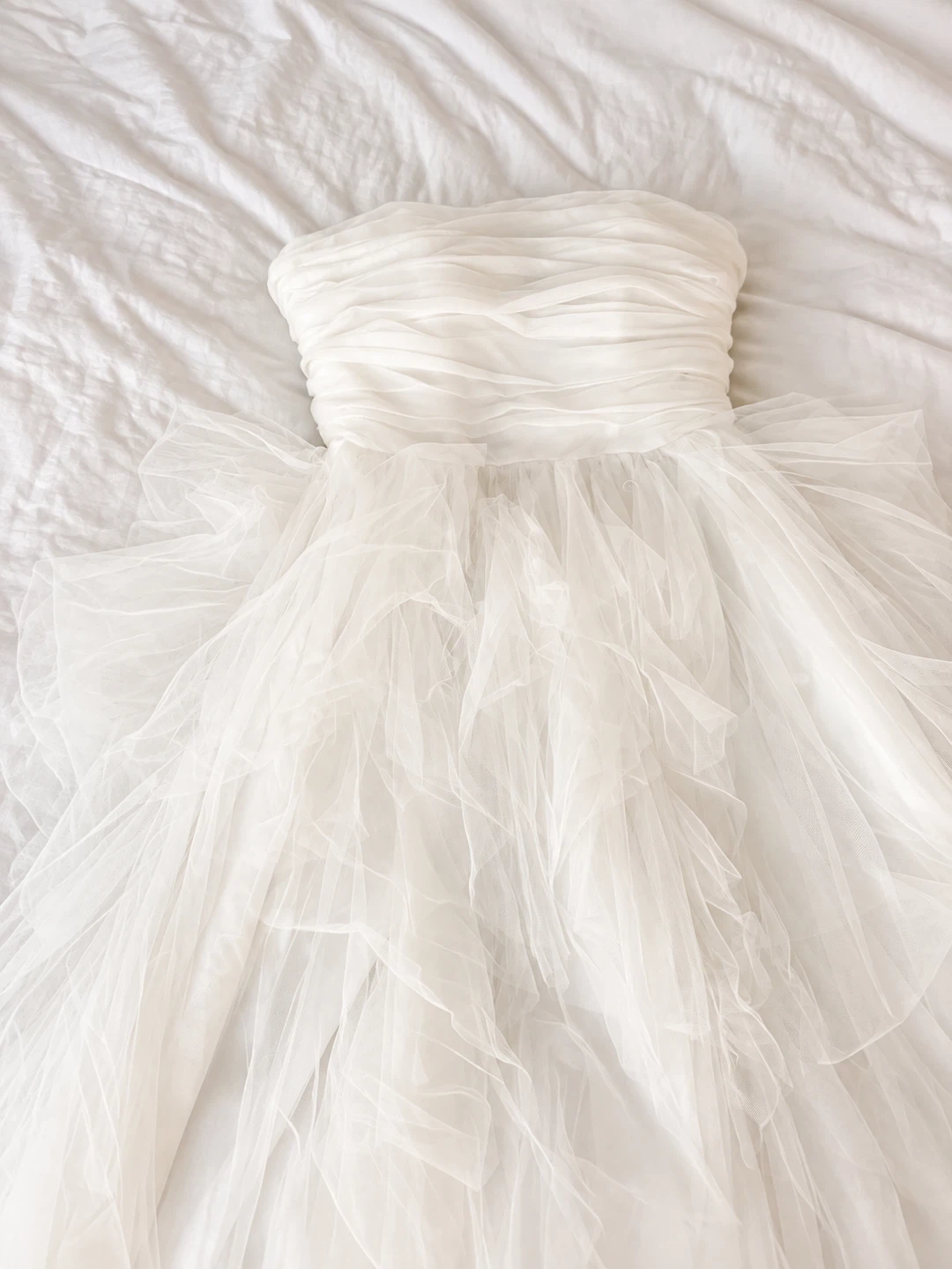 Off-Shoulder Satin Wedding dress + one extra dress - photo 5