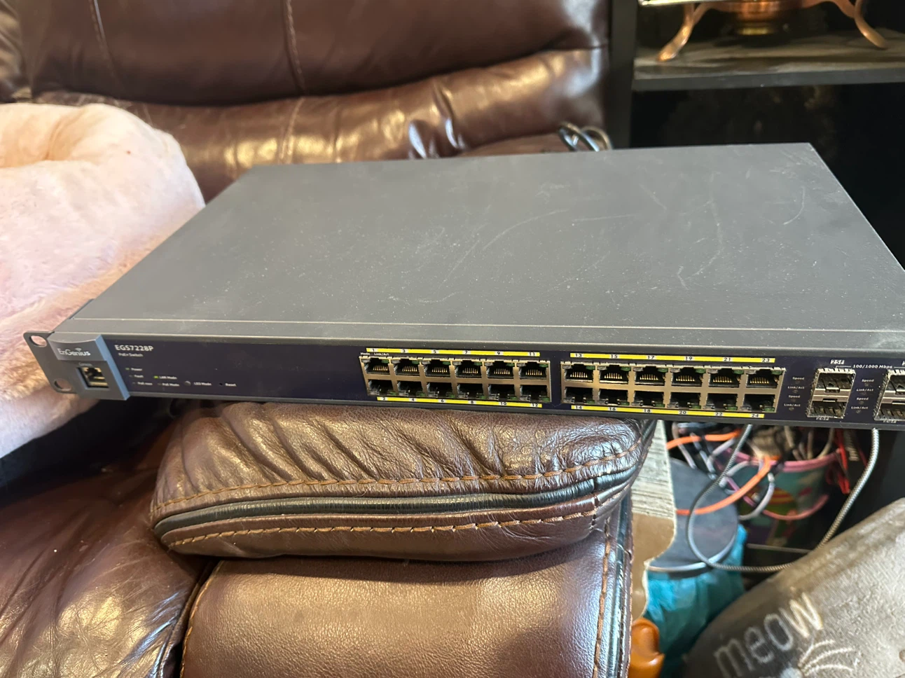 EnGenius EGS7228P PoE Switch - photo 2