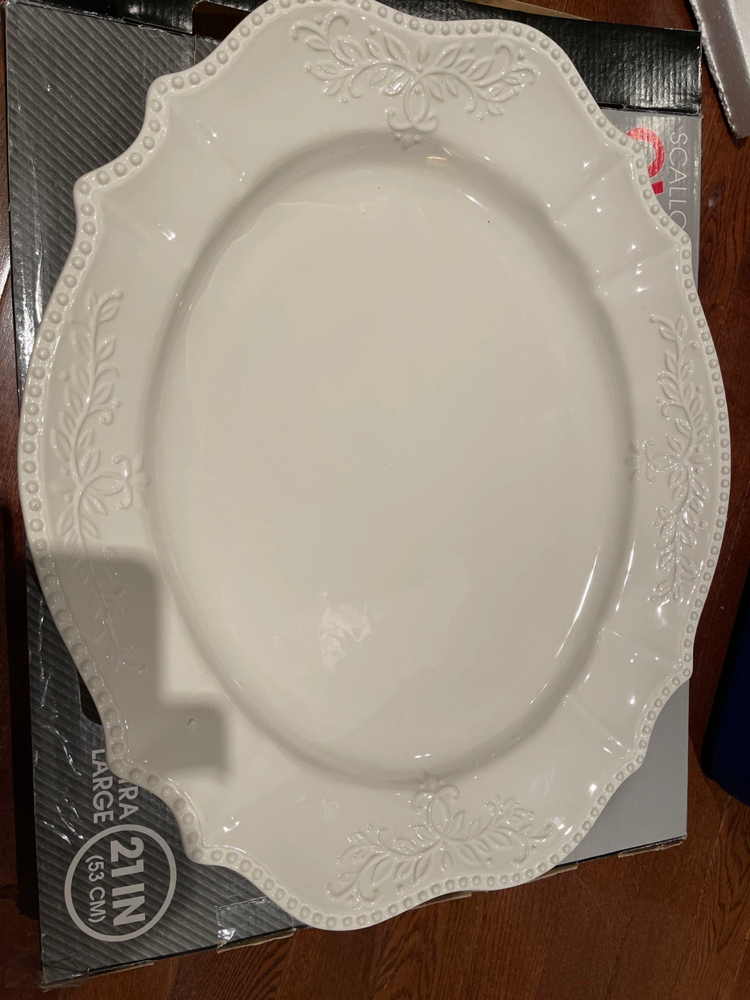 Oversized Scalloped Serving Platter - photo 4