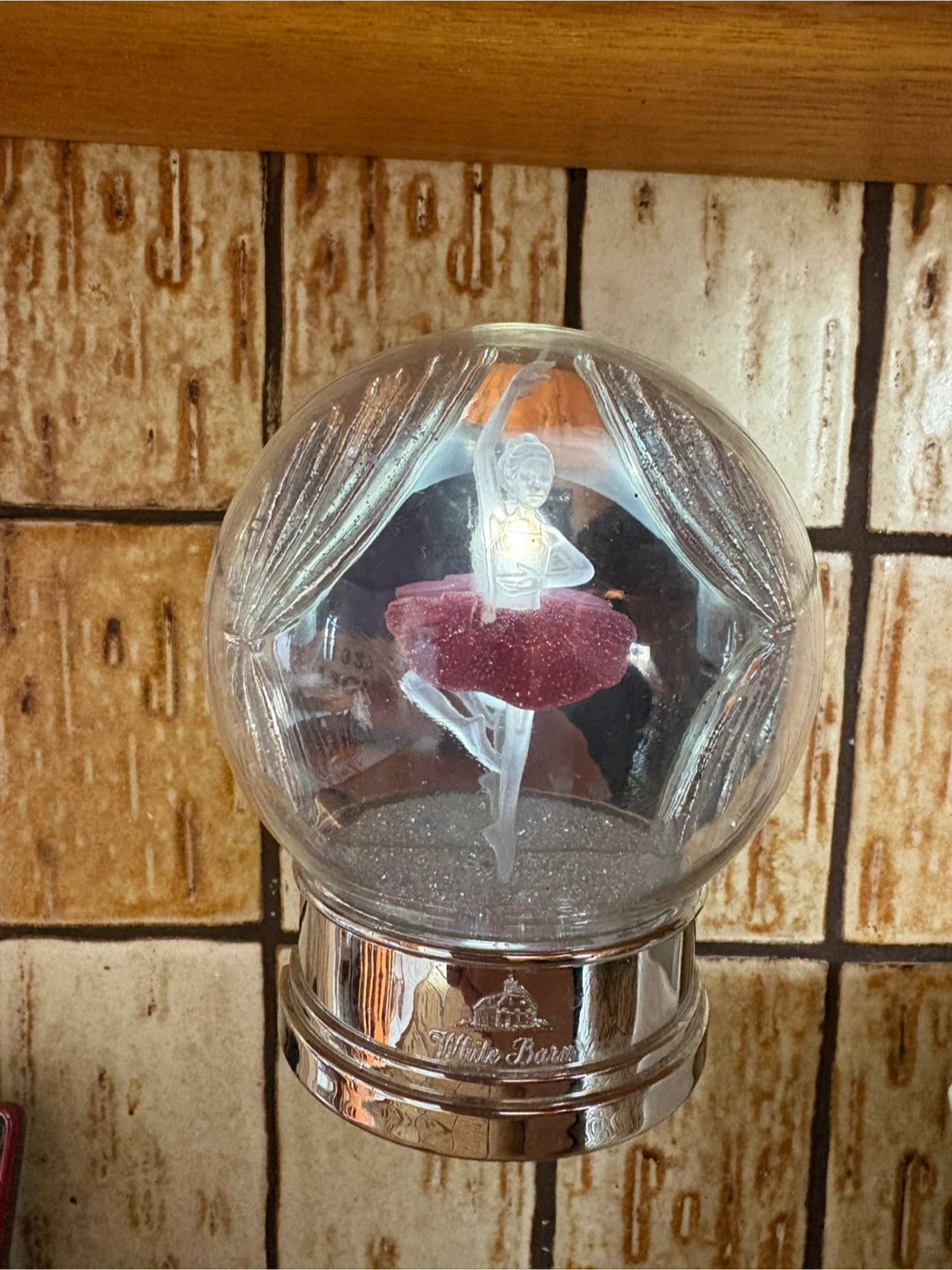White Barn Ballerina Wallflower Plug