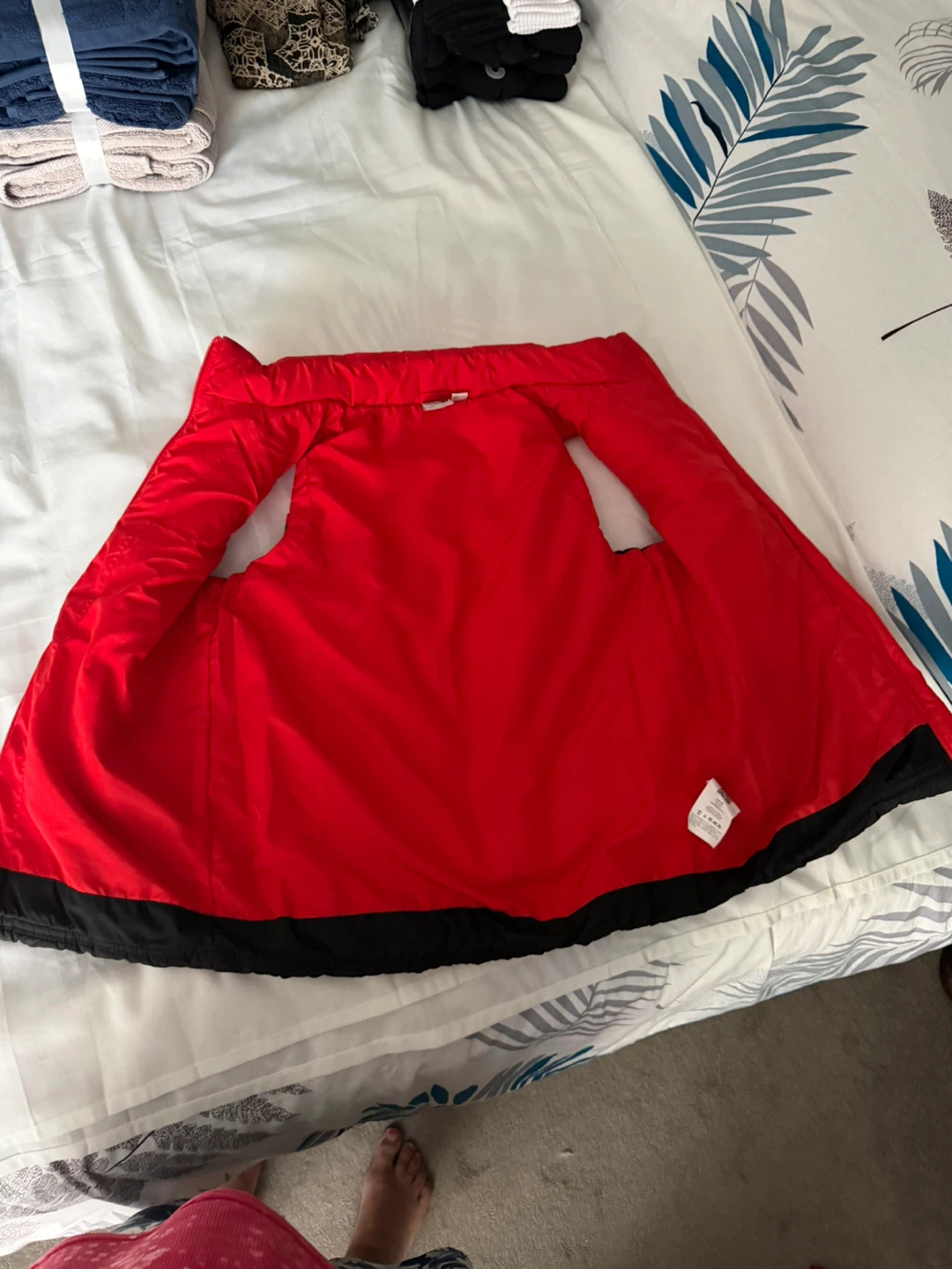 Puma Red and Black Puffer Vest - photo 4