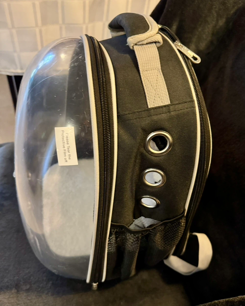 Cat travelling carrier backpack - photo 2