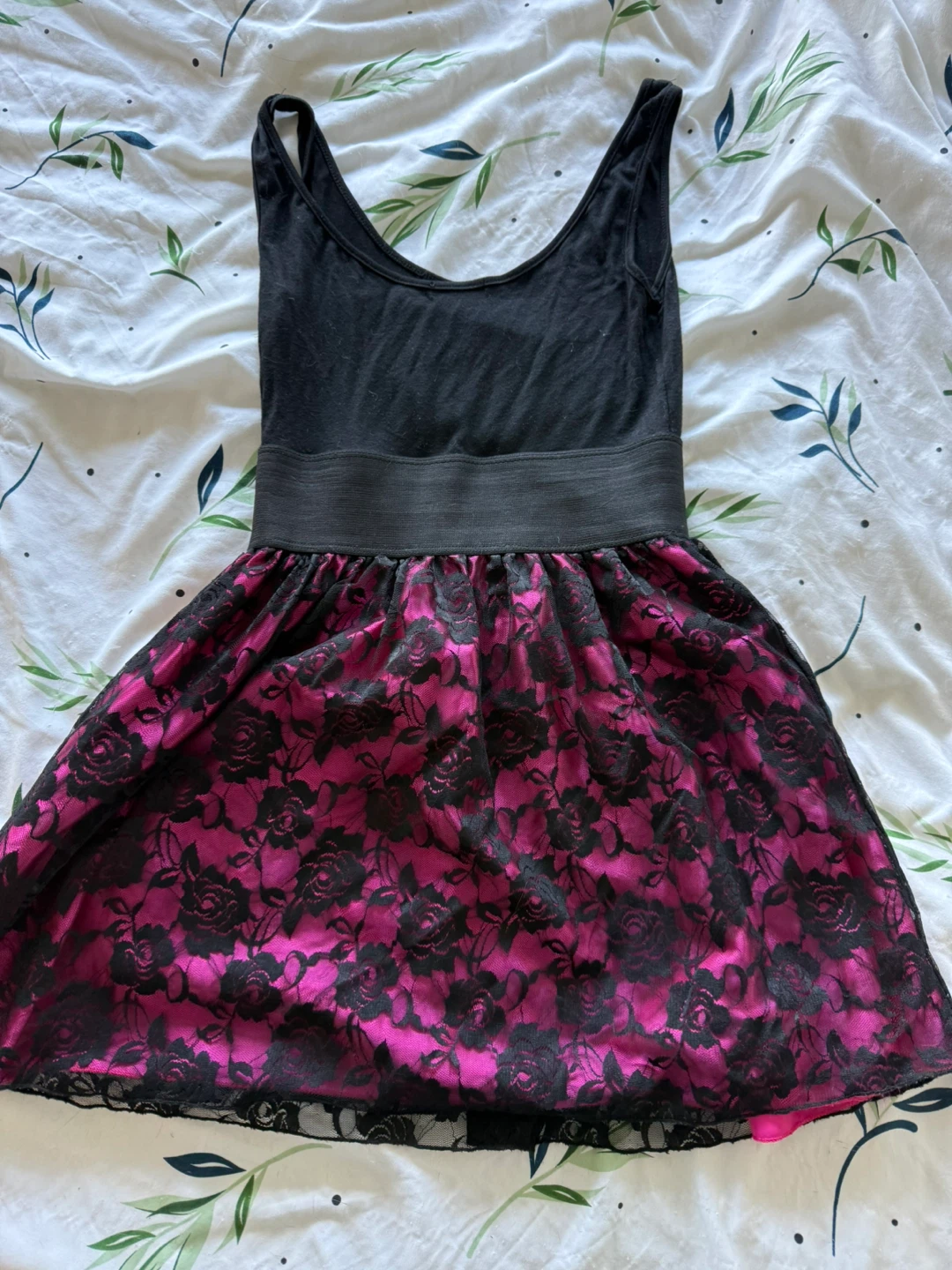 Black and Pink Floral Lace Sleeveless Dress