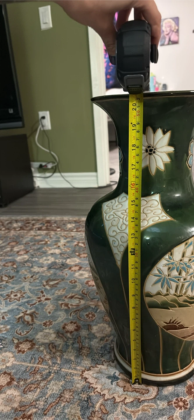 Large 20-Inch Green hand painted Asian Ceramic - photo 3