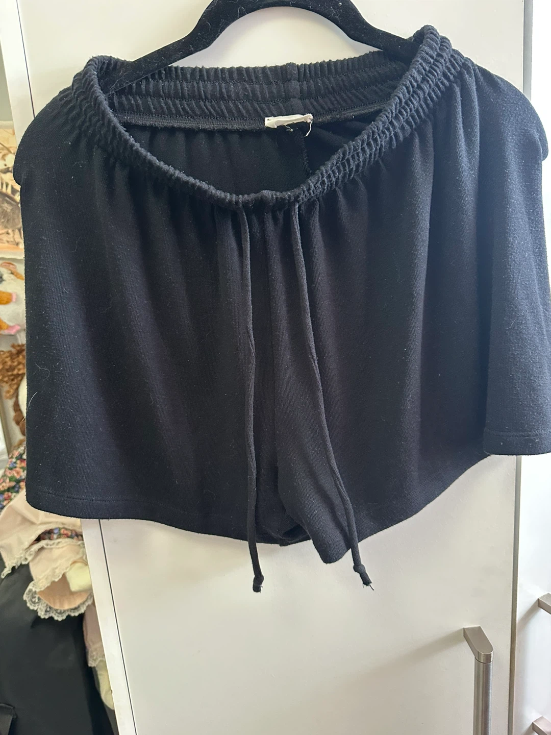 Wilfred Free black shorts