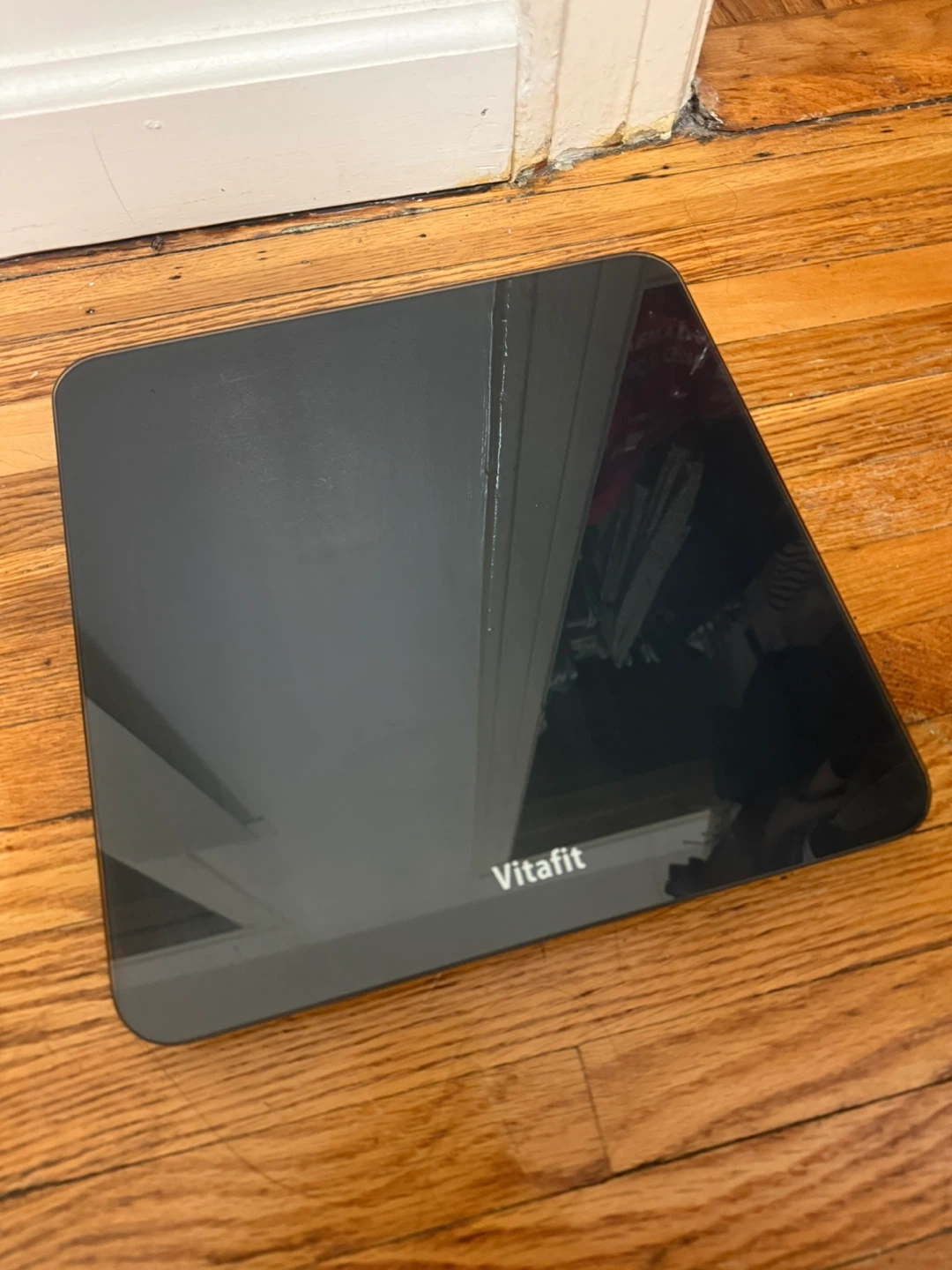 Digital bathroom scale