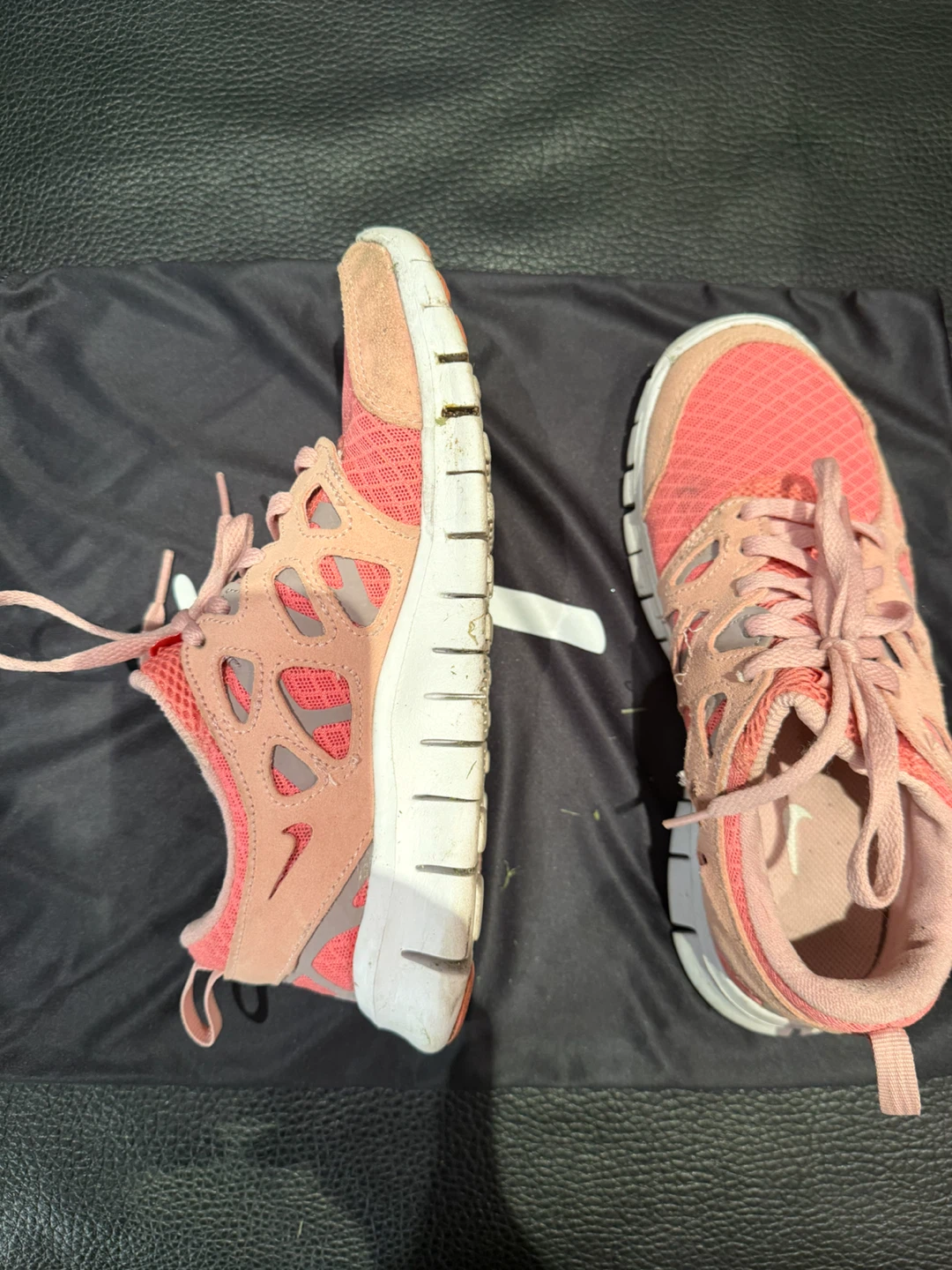 Nike Free Sneakers Pink Size 4.5Y - photo 2