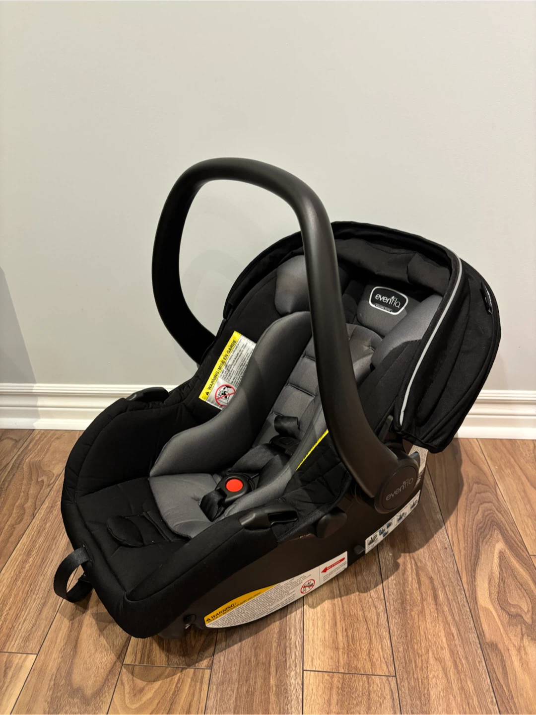 Evenflo Infant Car Seat with Base - photo 2