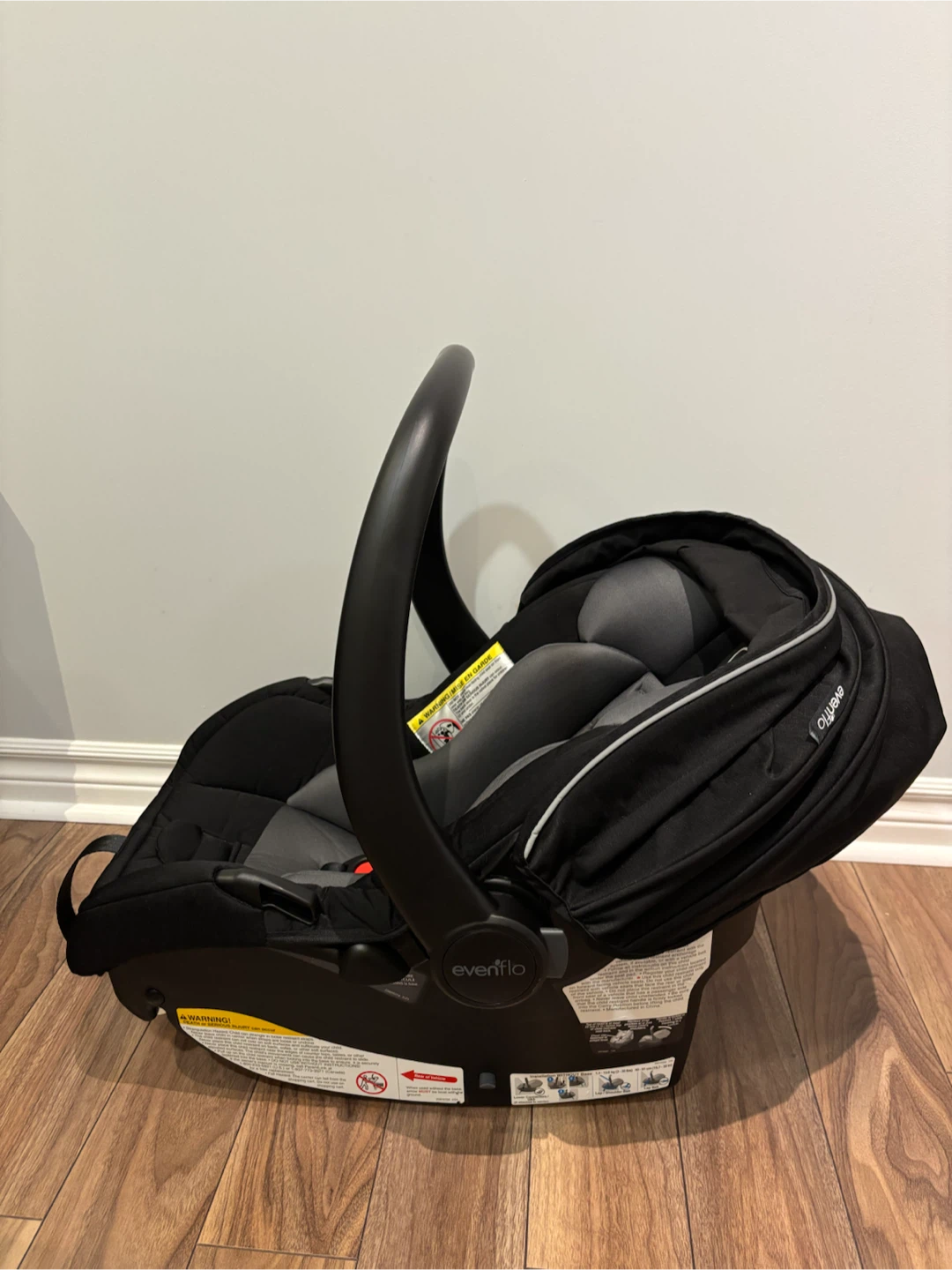 Evenflo Infant Car Seat with Base - photo 3