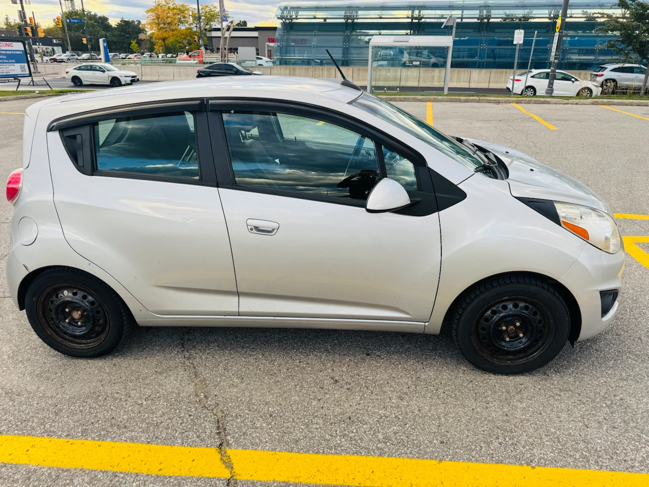 2013 Chevrolet Spark Sport ( LOW KM ) - photo 2