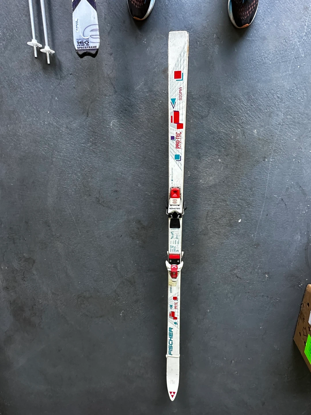 Fischer Pro-Tec Sigma Skis 160cm with Salomon Bindings