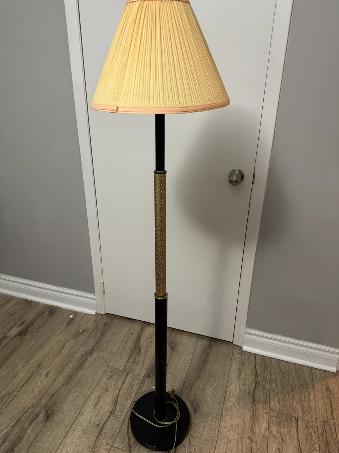 Vintage style floor lamp