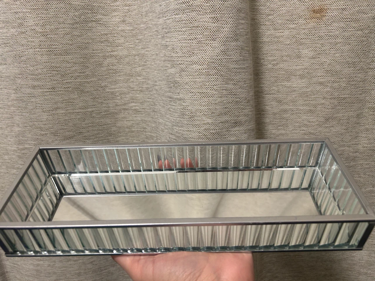 Mirrored rectangular tray