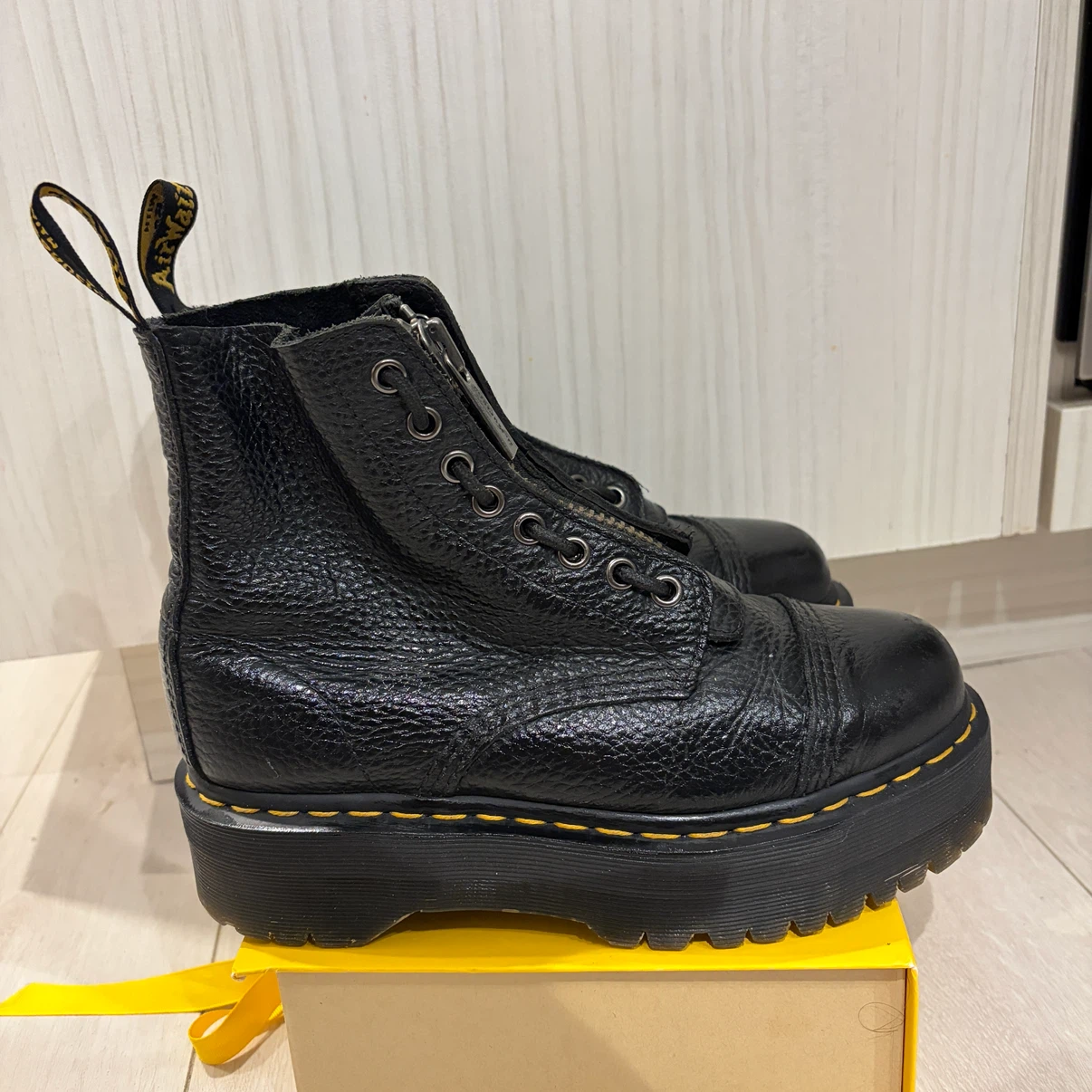 Dr. Martens Sinclair Black Leather Boots - photo 2
