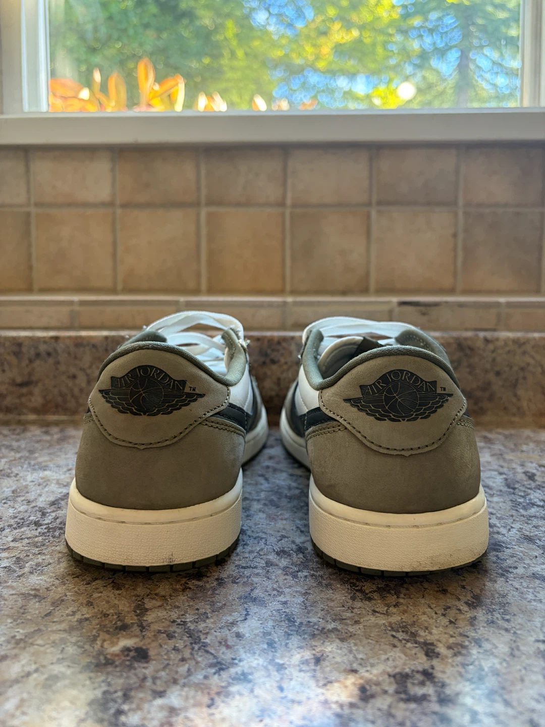 Nike Air Jordan 1 Low Olive - photo 2