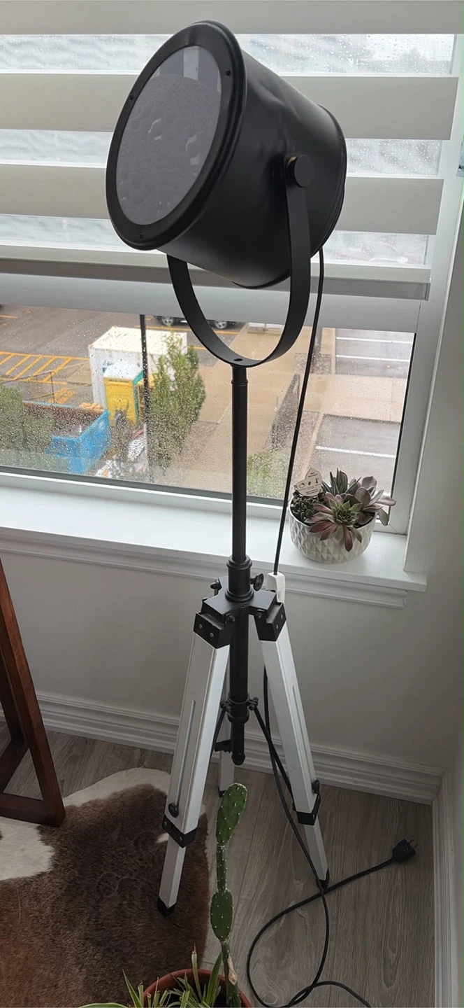 Industrial Tripod Floor Lamp - photo 2