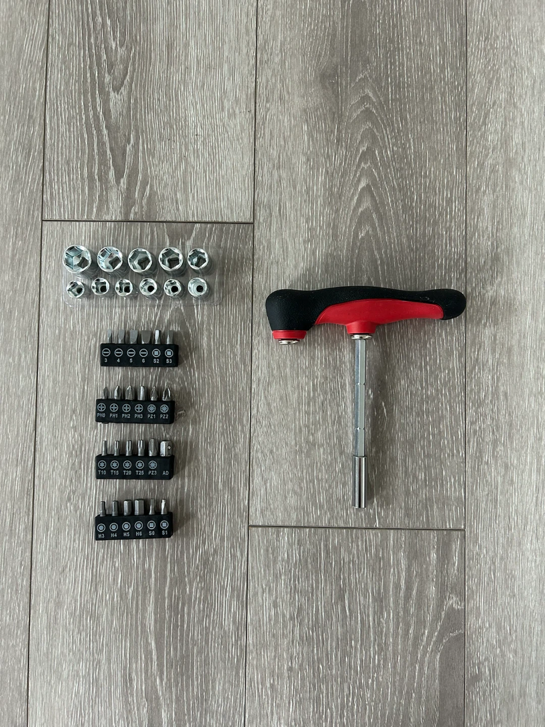 Multi-bit T-Handle Ratcheting Screwdriver Set