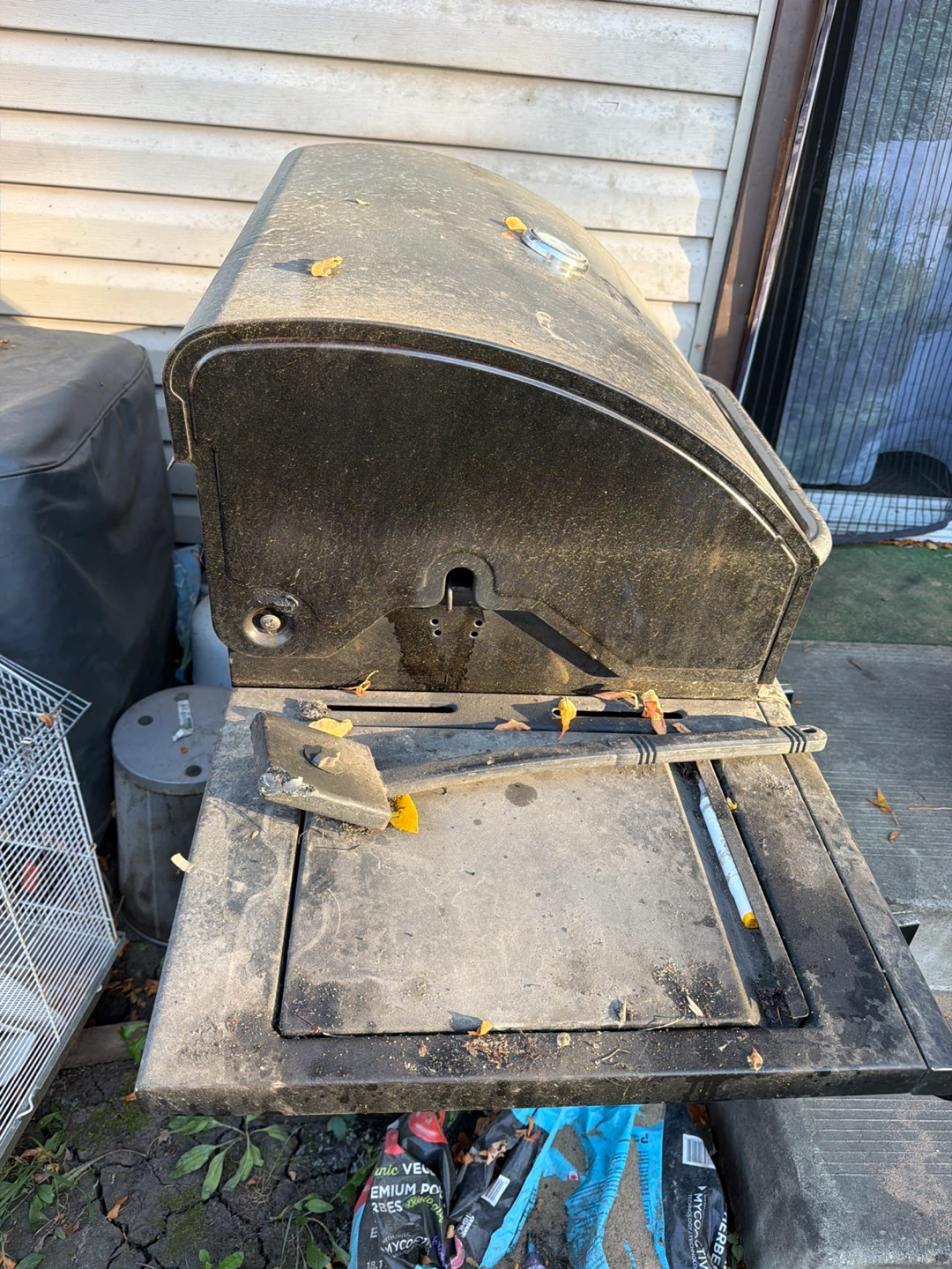 Master Chef 5-Burner Propane BBQ - photo 2