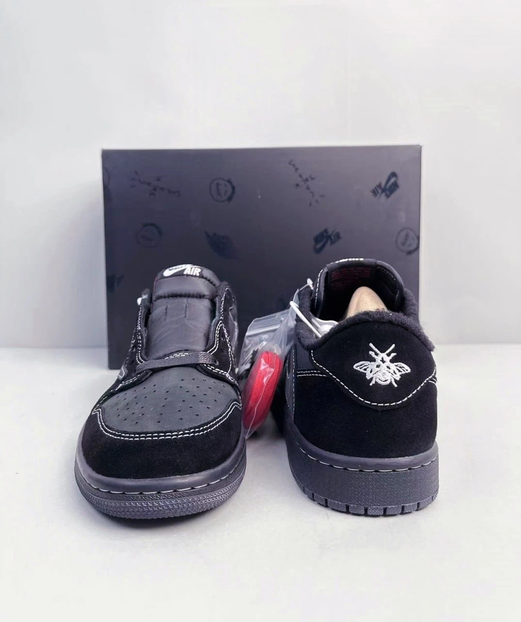 Nike Air Jordan 1 Low Travis Scott Black Phantom - photo 3