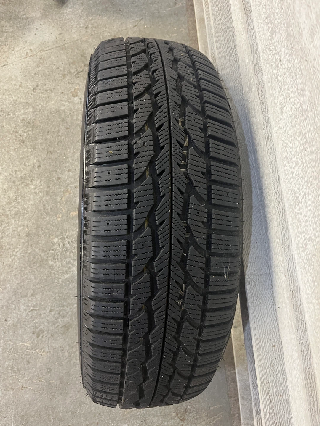 Set of 4 Firestone Winterforce 2 UV Tires - photo 2