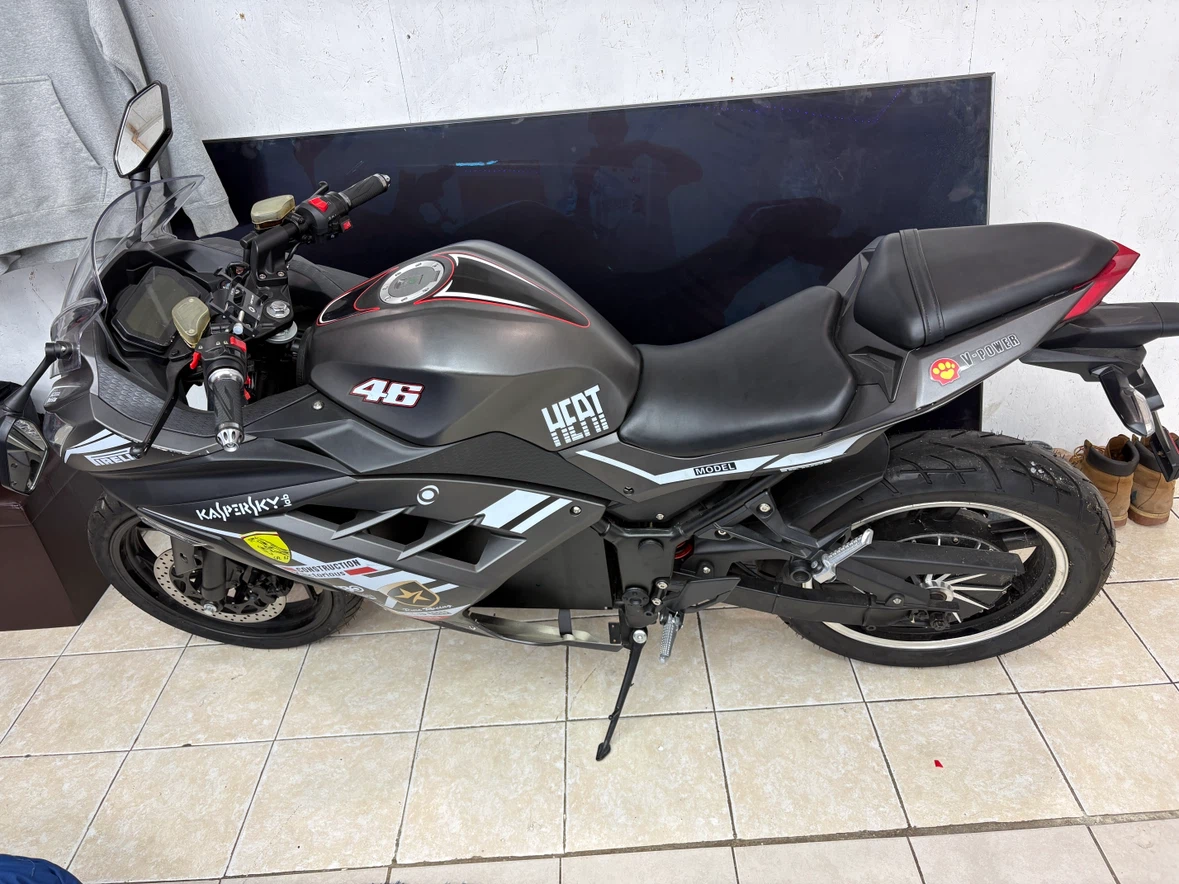 Heat Model Sport Electric Motorcycle - photo 4