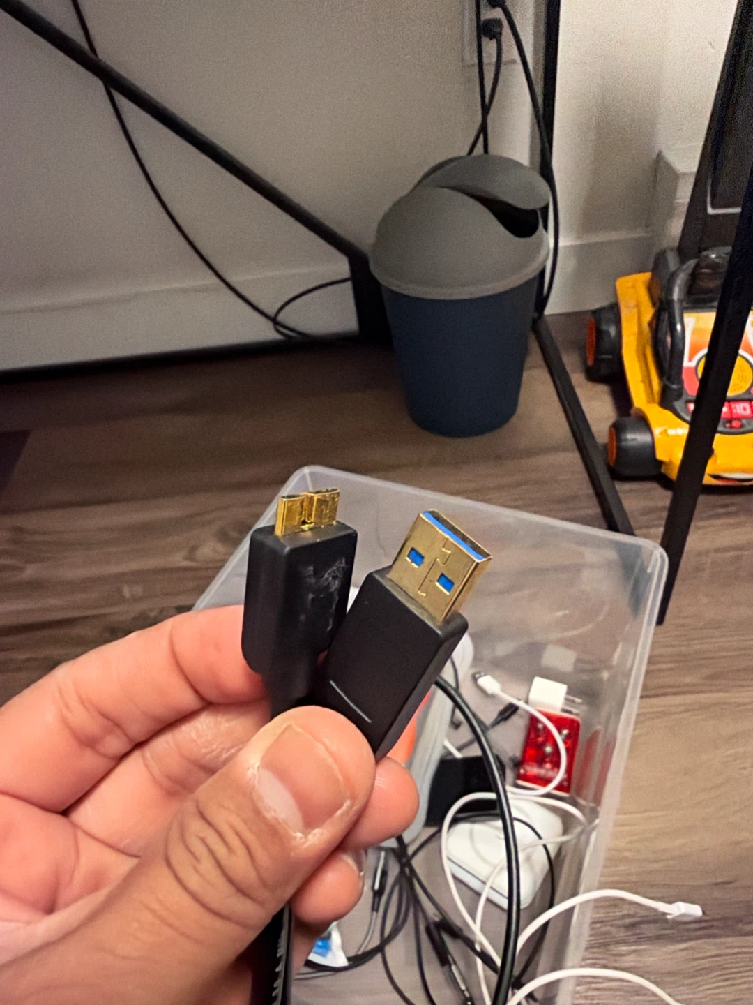 Amazon Basics USB 3.0 to Micro-B Cable - photo 2