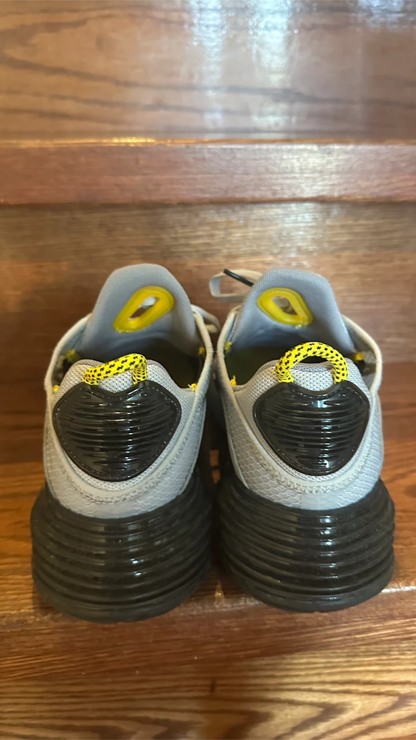 Nike Air Max 2090 Grey and Yellow Size 5.5Y - photo 3