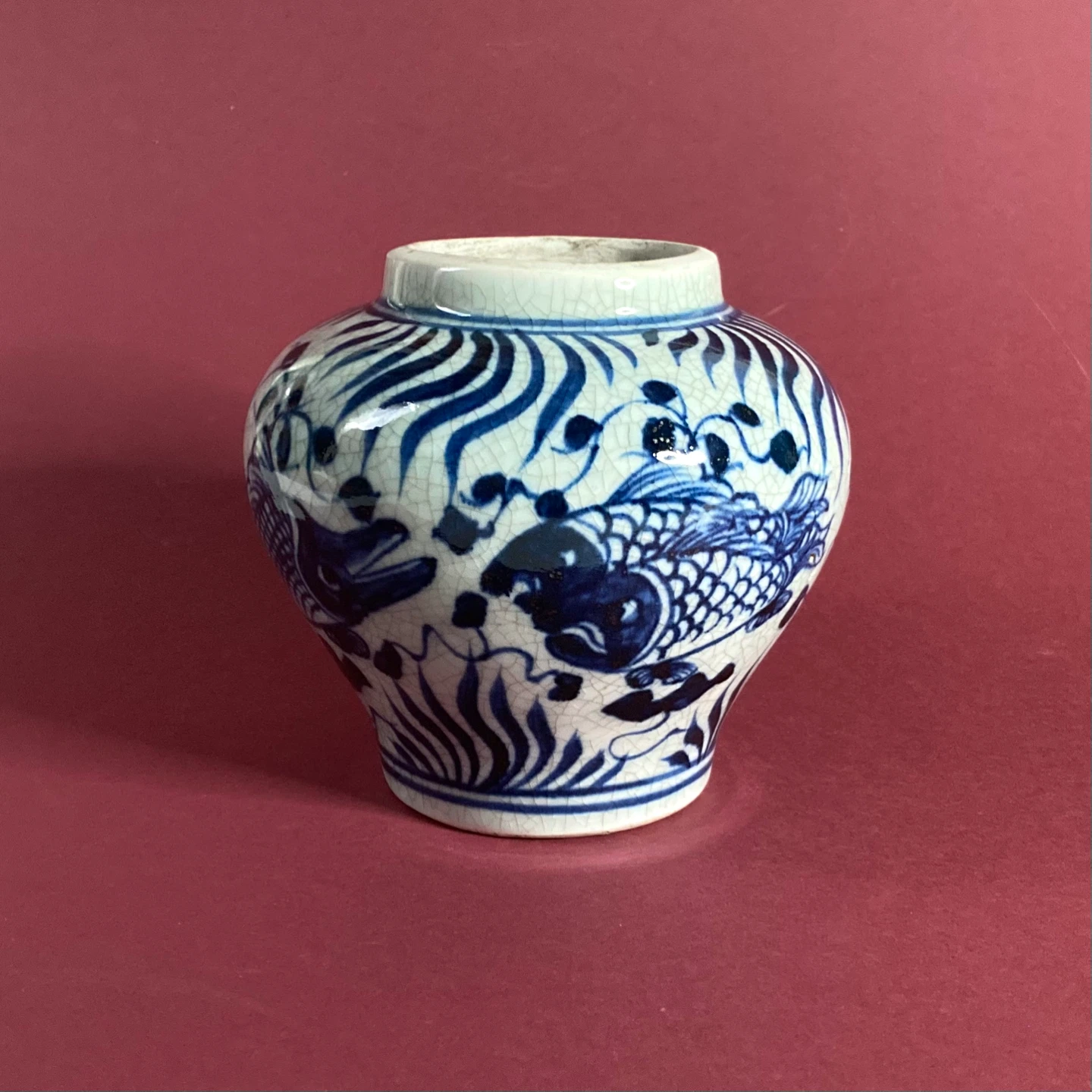 Hand-Painted Vintage Chinese Blue & White Porcelain Fish Vase - photo 4