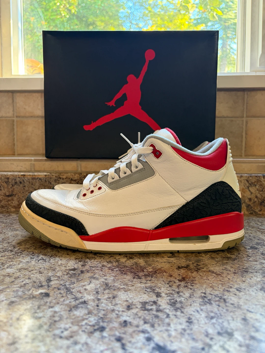 Air Jordan 3 Retro Fire Red - photo 3