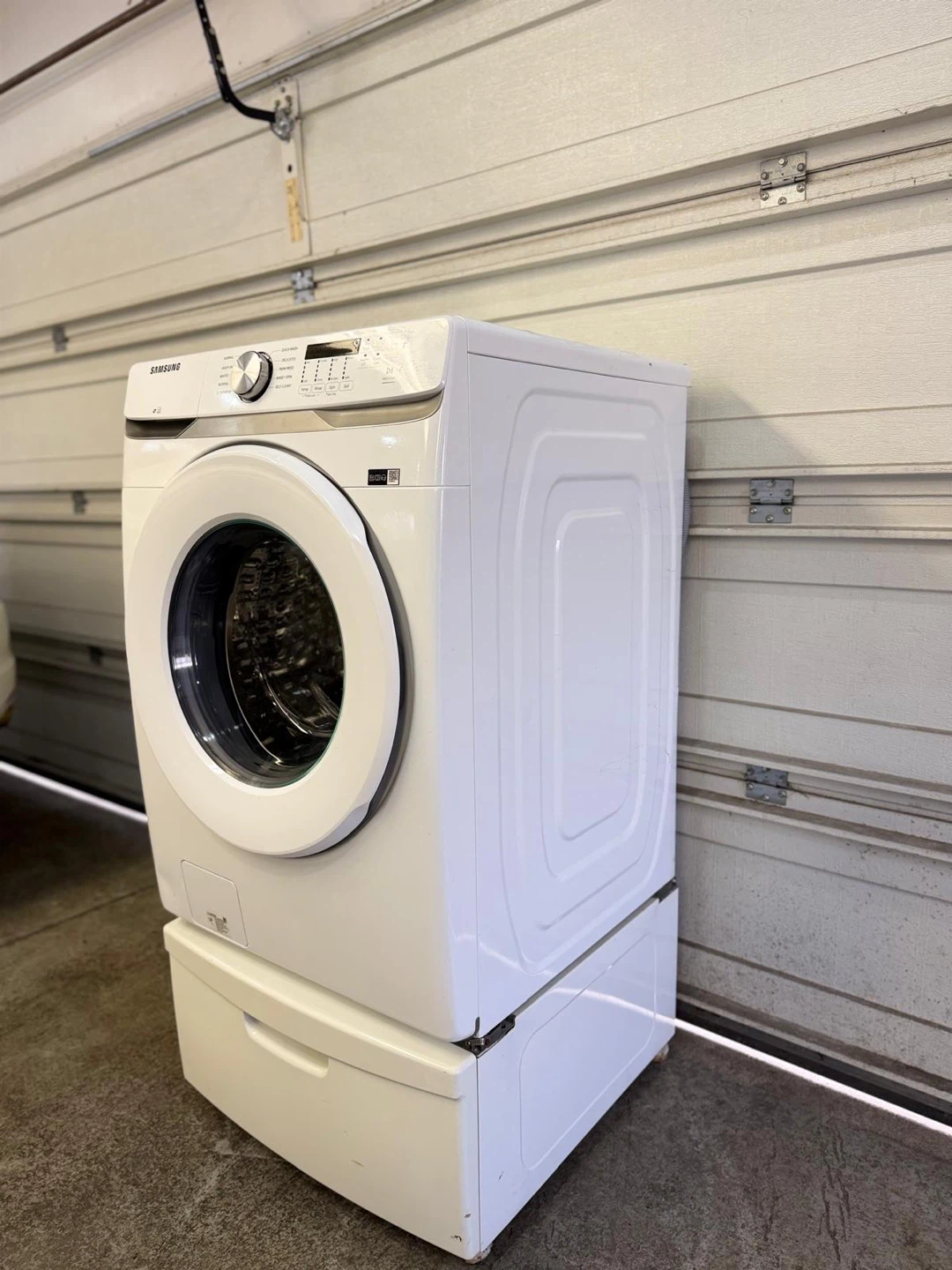 Samsung Front Load Washer with Pedestal - photo 3