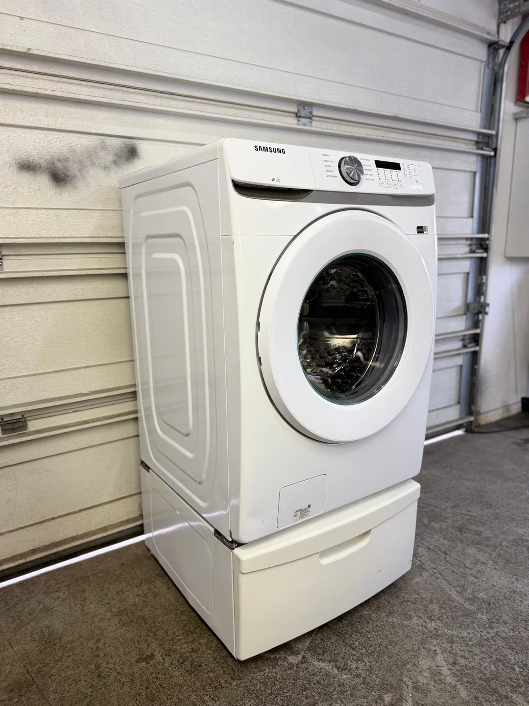 Samsung Front Load Washer with Pedestal - photo 4